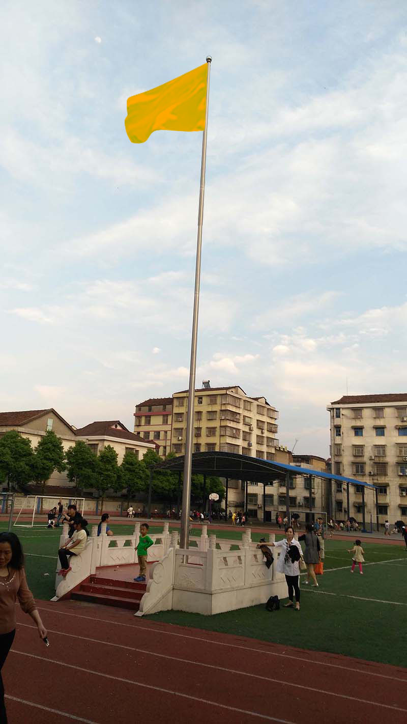 单根汉白玉旗台