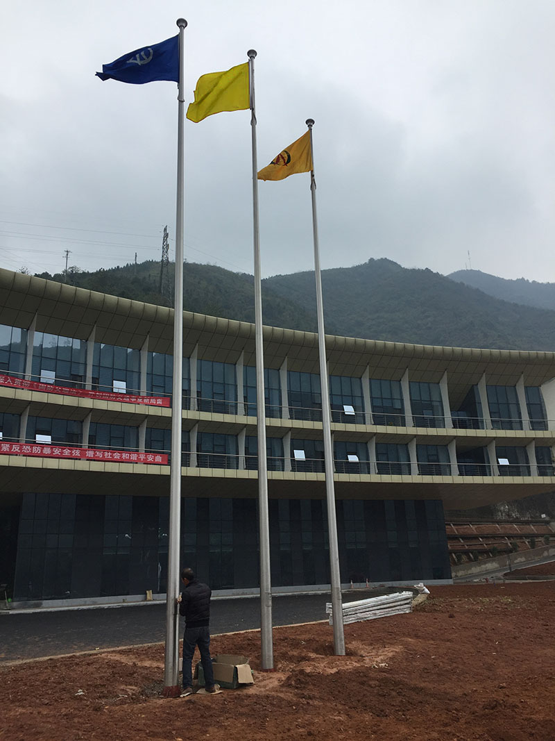 学校旗杆3